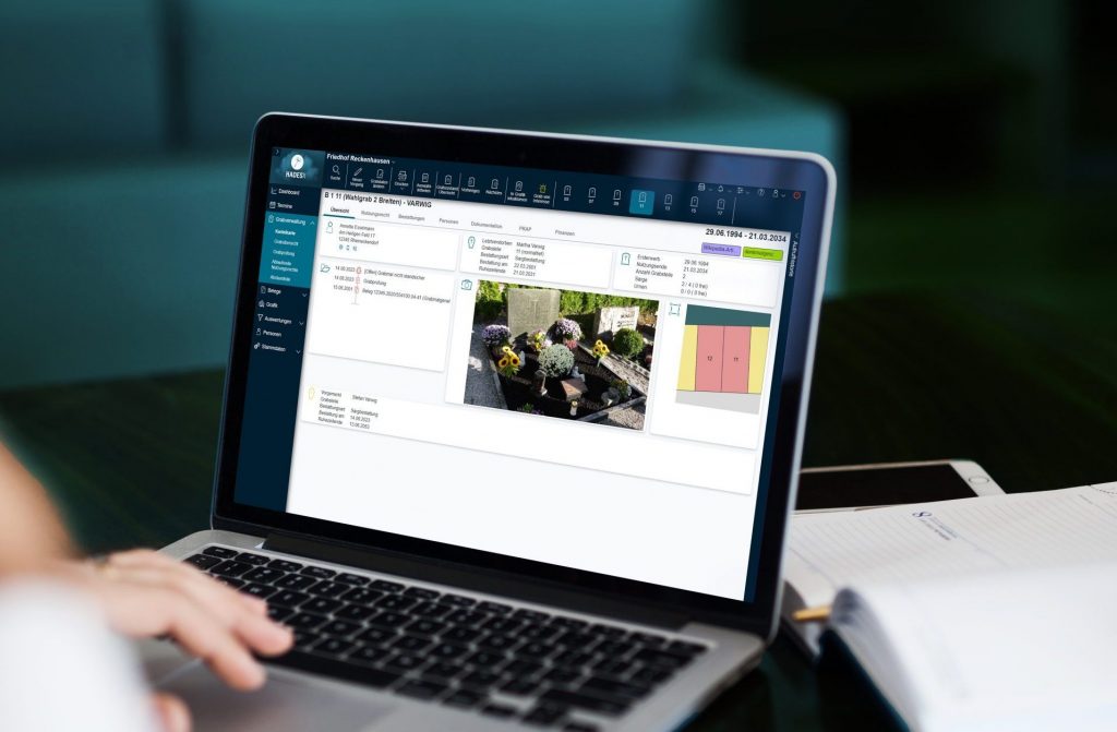 hades-screen-karteikarte-scaled